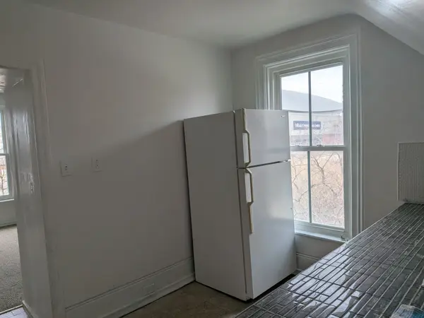 75 Charles ST #1, Oshawa, ON L1H 4X8