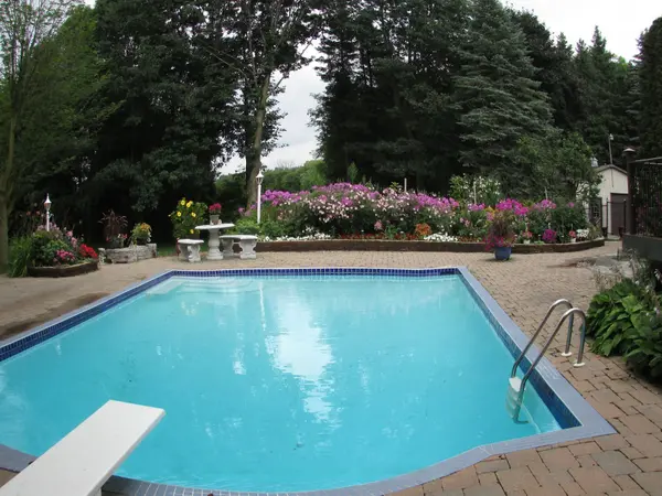 1998 Green LN E, East Gwillimbury, ON L9N 0M1