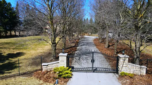 1998 Green LN E, East Gwillimbury, ON L9N 0M1