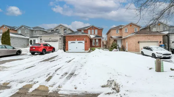 28 Violet ST, Barrie, ON L4N 9N2
