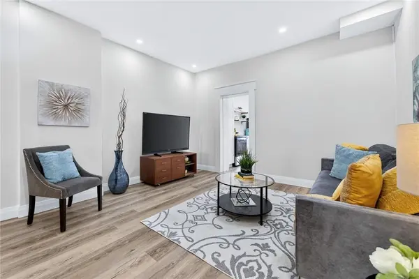 518 Quebec AVE, Toronto W02, ON M6P 2V7