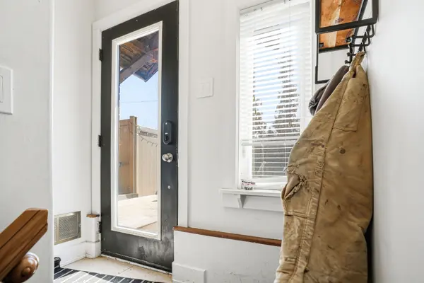 814 SMYTH RD #B, Elmvale Acres And Area, ON K1G 1P3