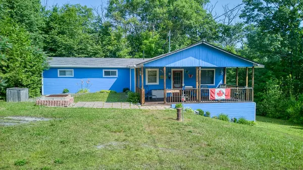 1036 Rossland LN, Frontenac, ON K0H 1B0