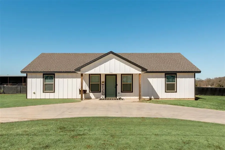 711 801c, Cleburne, TX 76031