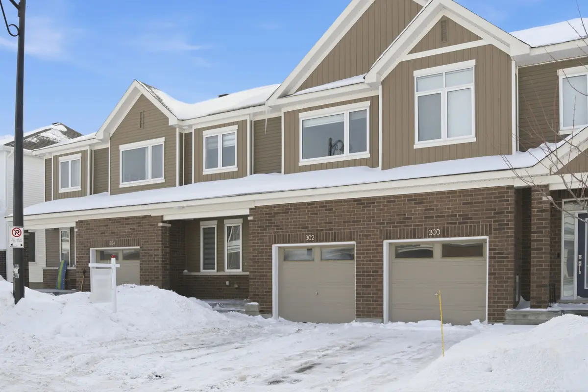302 Canadensis LN, Barrhaven, ON K2J 6X8