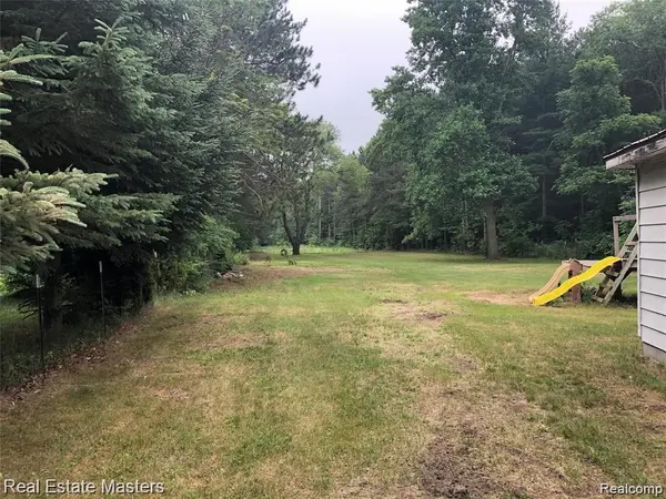 4265 Pine Grove AVE, Fort Gratiot Charter Township, MI 48059