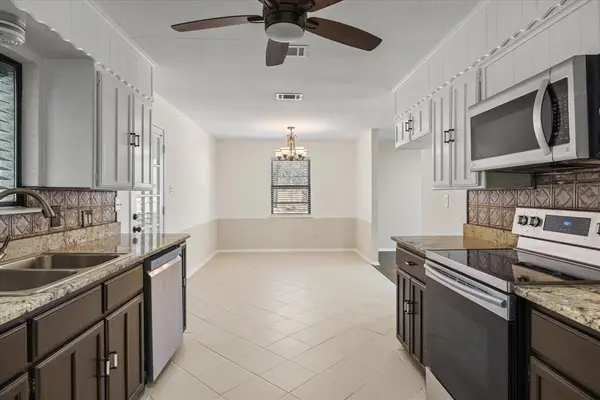 1300 Shannon Drive, Cleburne, TX 76031