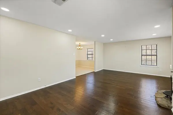 1300 Shannon Drive, Cleburne, TX 76031