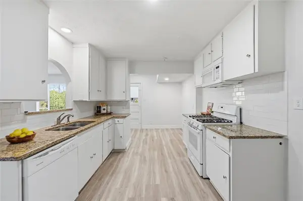 2813 La Monde Terrace, Sansom Park, TX 76114