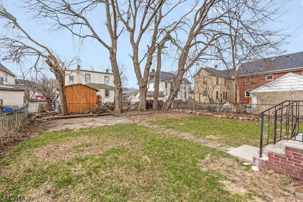 25 Passaic St, Dover Town, NJ 07801