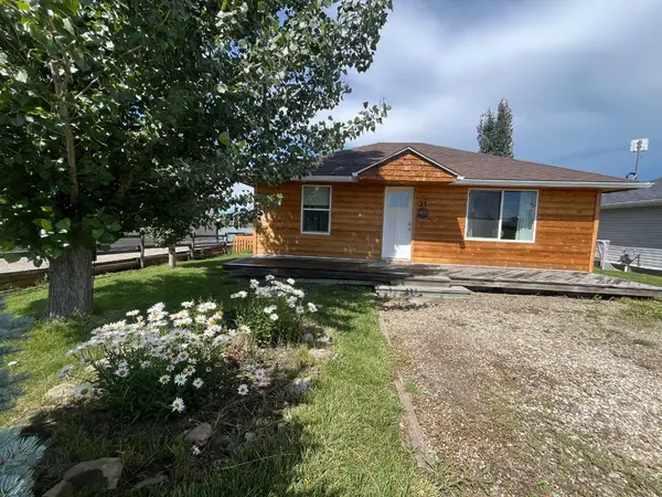 31 Mountain Vista Estates DR, Hill Spring, AB T0K 1E0