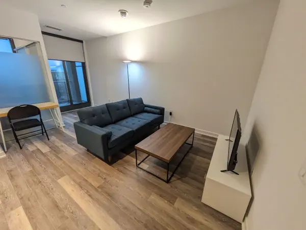 250 Lawrence AVE W #710, Toronto C04, ON M5M 1B2