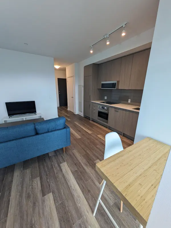 250 Lawrence AVE W #710, Toronto C04, ON M5M 1B2