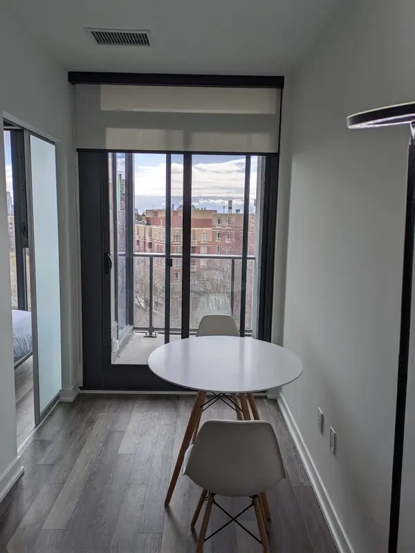 250 Lawrence AVE W #710, Toronto C04, ON M5M 1B2