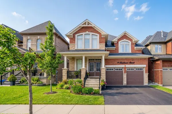 9 Toulouse ST, Whitby, ON L1P 0J2