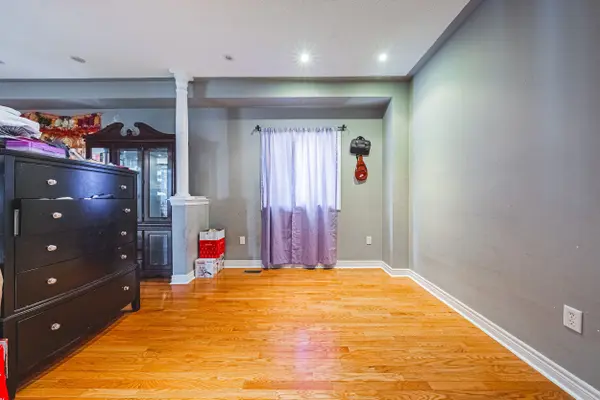 66 Citadel CRES, Brampton, ON L6P 1X8