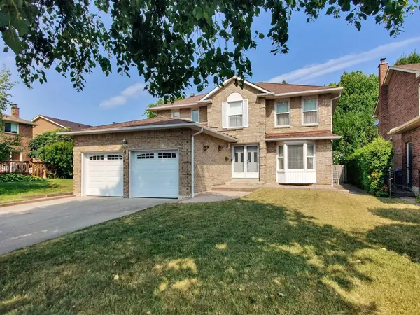 4 Mowat CT, Brampton, ON L6Z 3E6