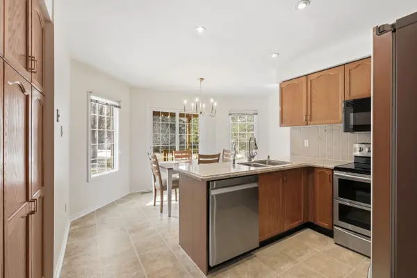 1 Bayberry RD, Mono, ON L9W 6G5