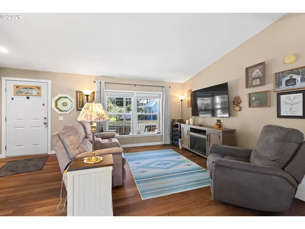 69323 WILDWOOD RD, North Bend, OR 97459