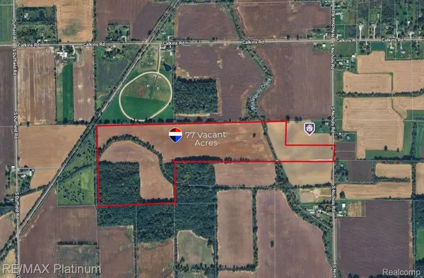 1136 S Nichols RD, Clayton Charter Township, MI 48473