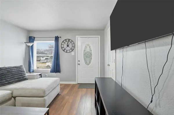 1818 Reever Street, Arlington, TX 76010