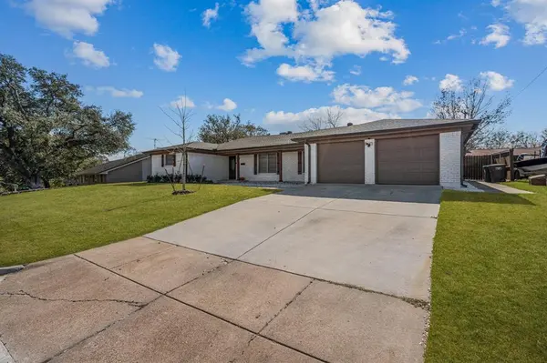 6705 Genoa Road, Fort Worth, TX 76116