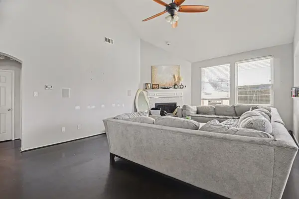 130 Yosemite Lane, Terrell, TX 75160