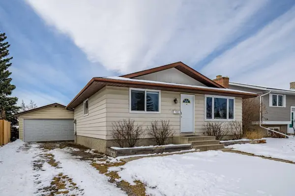 94 Glendale WAY, Cochrane, AB T4C 1H8
