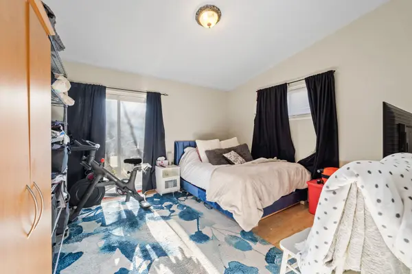 376 Fairlawn ST, Oshawa, ON L1J 4R3