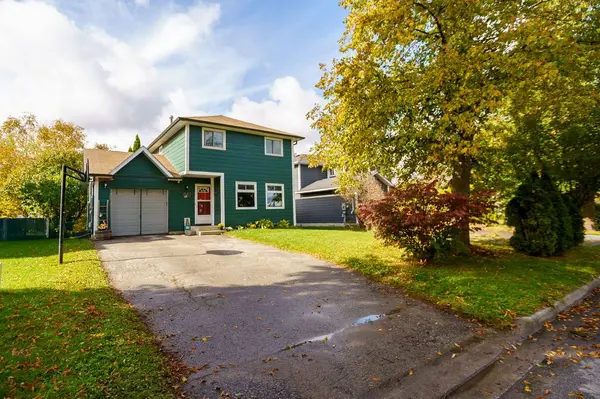 114 Elizabeth ST, Barrie, ON L4N 6P2