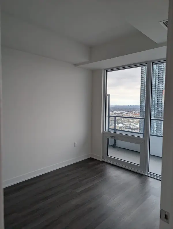 448 Burnhamthorpe RD #2312, Mississauga, ON L5B 0R4