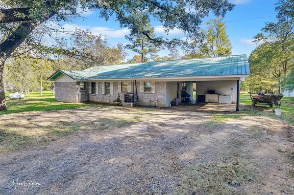 135 Poverty Point, Doyline, LA 71023
