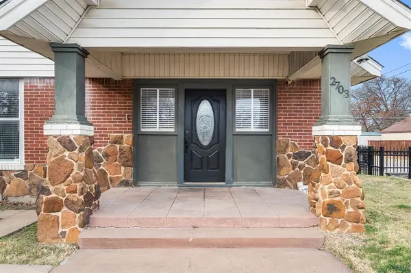 2703 Gladstone Drive, Dallas, TX 75211