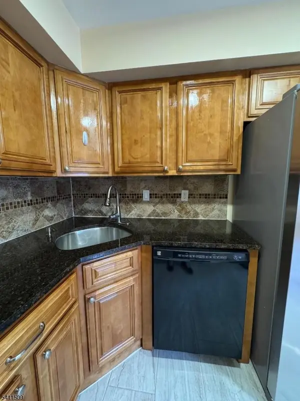 1001 Unicorn Way #D 1, Clifton City, NJ 07011