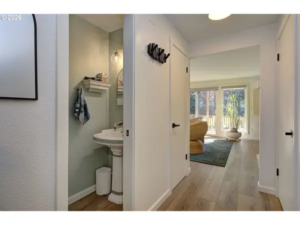 13600 NE 18TH ST #11, Vancouver, WA 98684