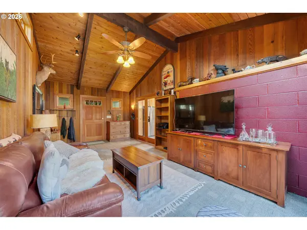 26903 TRASK RIVER RD, Tillamook, OR 97141