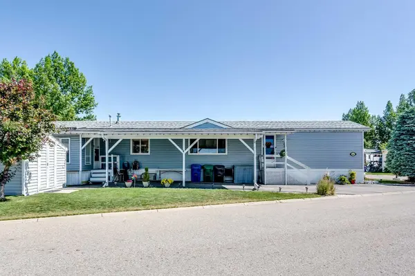 99 Arbour Lake RD NW #62, Calgary, AB T3G4E4