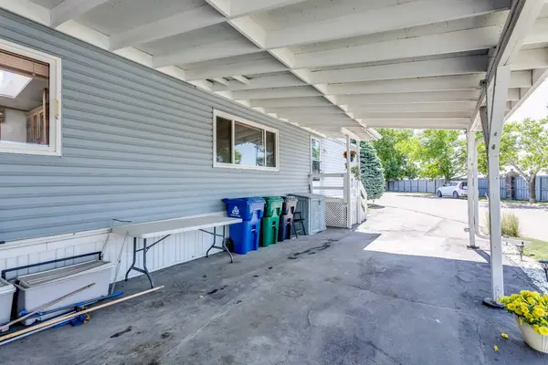 99 Arbour Lake RD NW #62, Calgary, AB T3G4E4