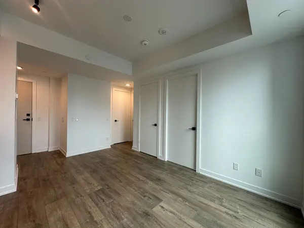 327 King ST #3701, Toronto C01, ON M5V 0W7