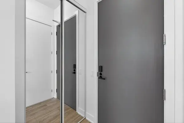 2088 James ST #1307, Burlington, ON L7R 0H2