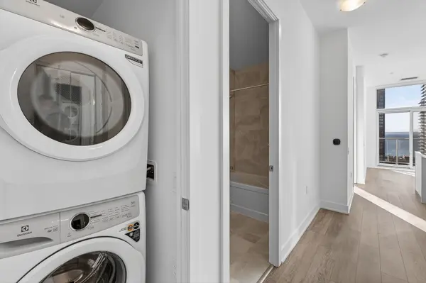 2088 James ST #1307, Burlington, ON L7R 0H2