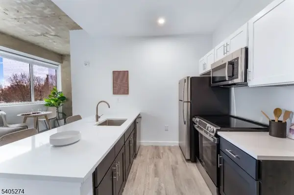 10 Commerce Ct #5G, Newark City, NJ 07102