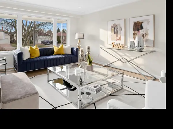 423 Connaught AVE, Toronto C07, ON M2R 2M4