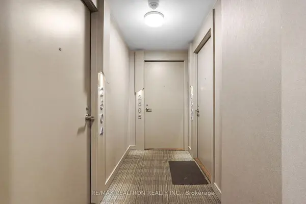 2 Sonic WAY #2505, Toronto C11, ON M3C 0P2