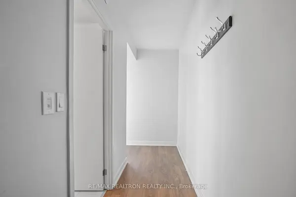 2 Sonic WAY #2505, Toronto C11, ON M3C 0P2