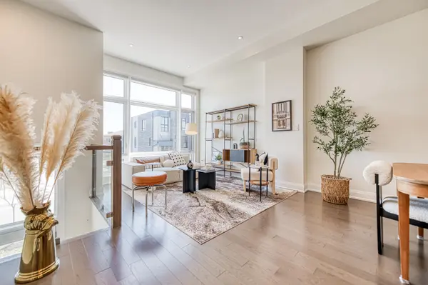 10 Hesperus RD, Vaughan, ON L4J 0K3