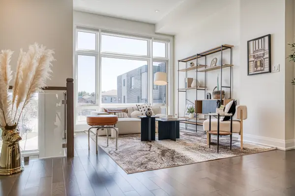 10 Hesperus RD, Vaughan, ON L4J 0K3