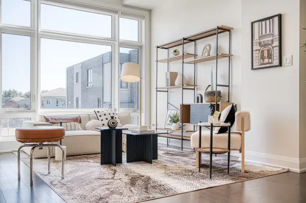 10 Hesperus RD, Vaughan, ON L4J 0K3