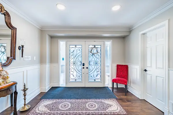 2514 Sharon CRES, Mississauga, ON L5C 1Y8