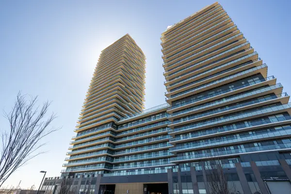 15 Skyridge DR #1818, Brampton, ON L6P 4S3